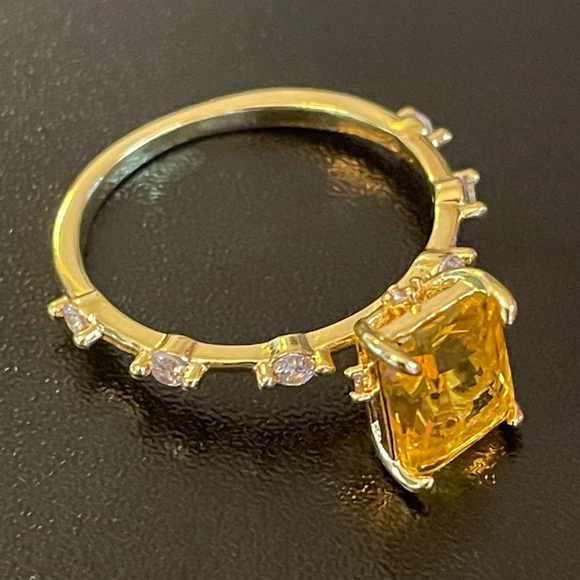 Yellow citrine gold plated ring - Picture 2 of 9